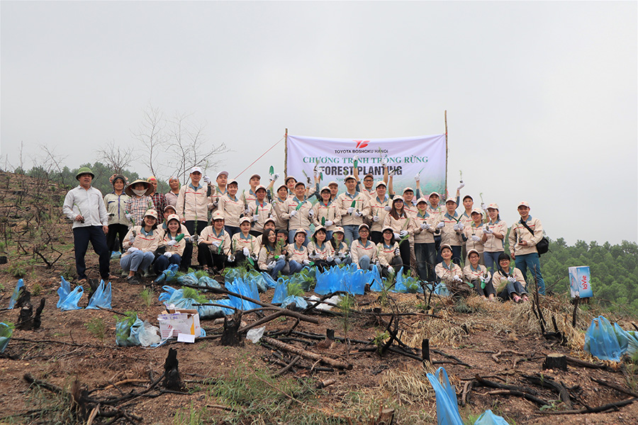 Photo:Toyota Boshoku Hanoi’s tree-planting initiative