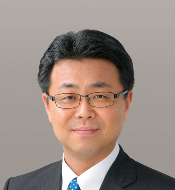 Director, Operating Officer Shunichi Iwamori
