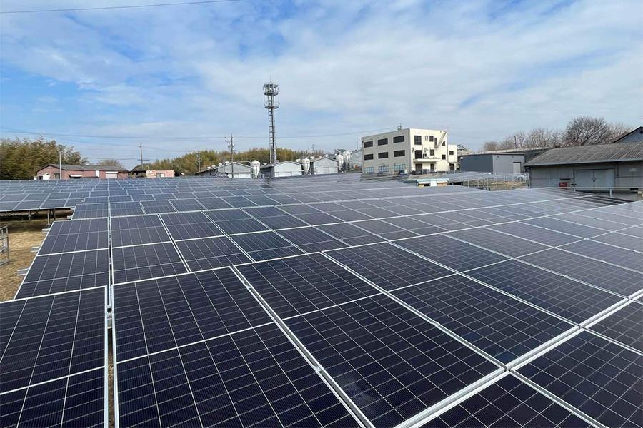 写真:愛知県知多郡阿久比町の遊休地に設置した太陽光発電設備(2)
