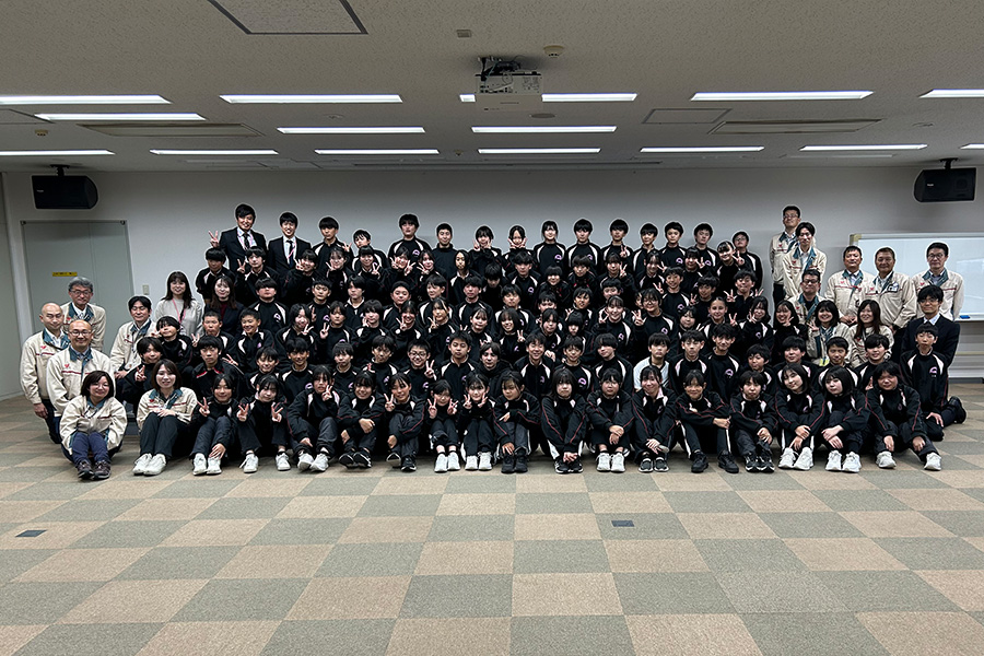 写真：藤岡南中学校のみなさんとの交流会