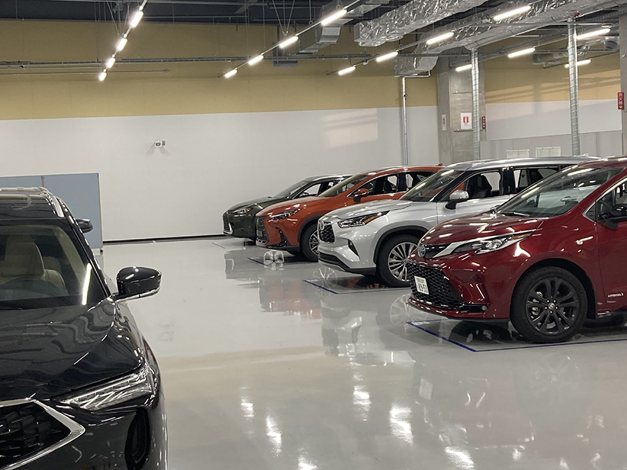 Photo:Vehicle examination area in the MONOZUKURI Innovation Center