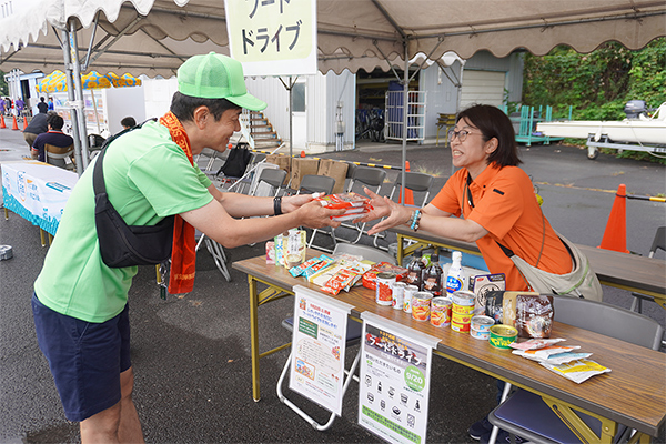 写真：社内イベントでの活動