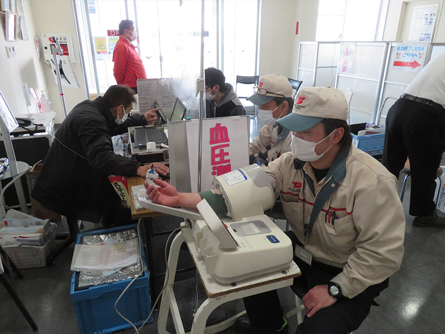 写真：トヨタ紡織東北の宮城工場で献血に協力
