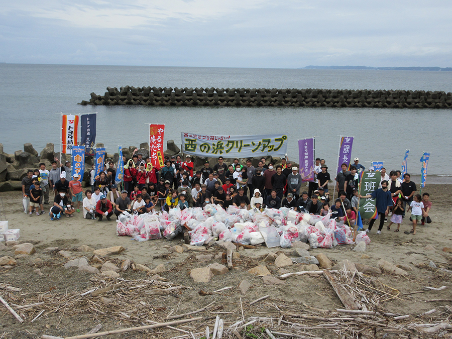 写真:NPO「亀の子隊」さまとの合同活動(田原市渥美半島 西の浜海岸)