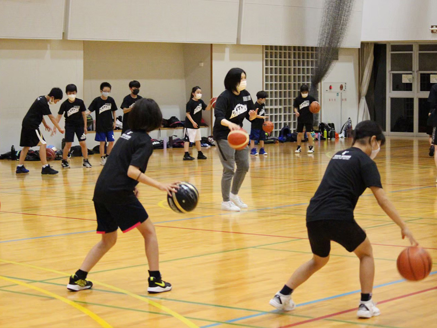 Photo:Practicing with local children