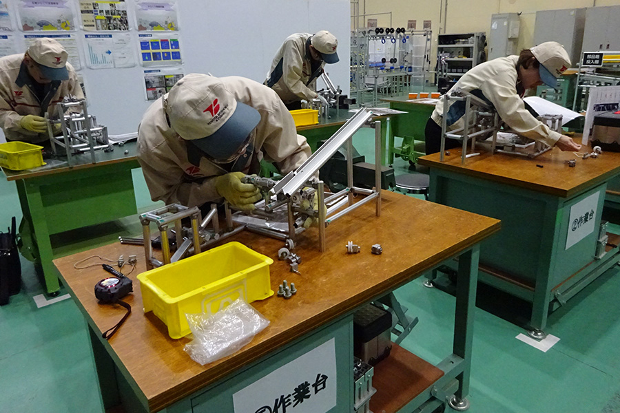 写真:日本関係会社(トヨタ紡織九州/トヨタ紡織広瀬)
