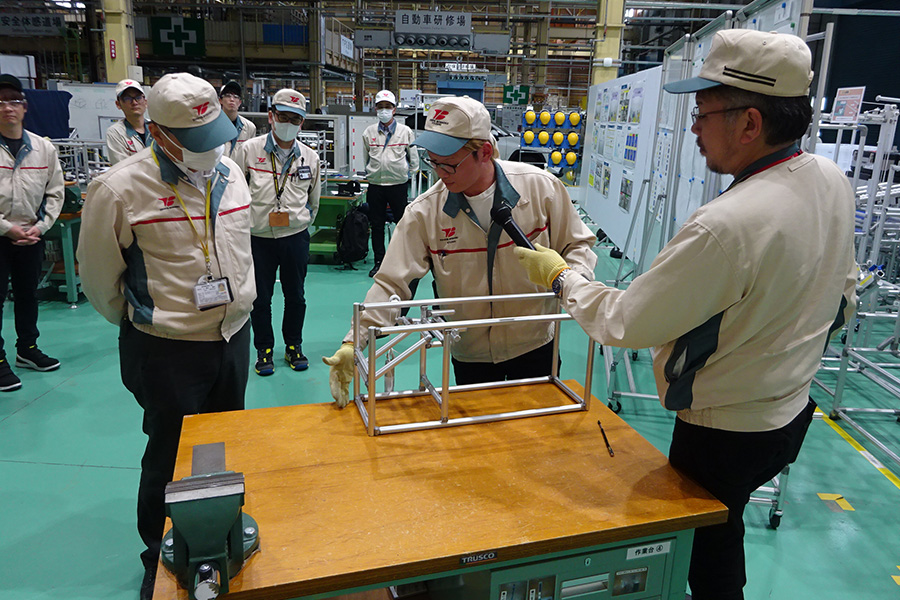 写真:日本関係会社(トヨタ紡織九州/トヨタ紡織広瀬)