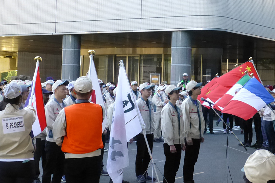 写真:開会式