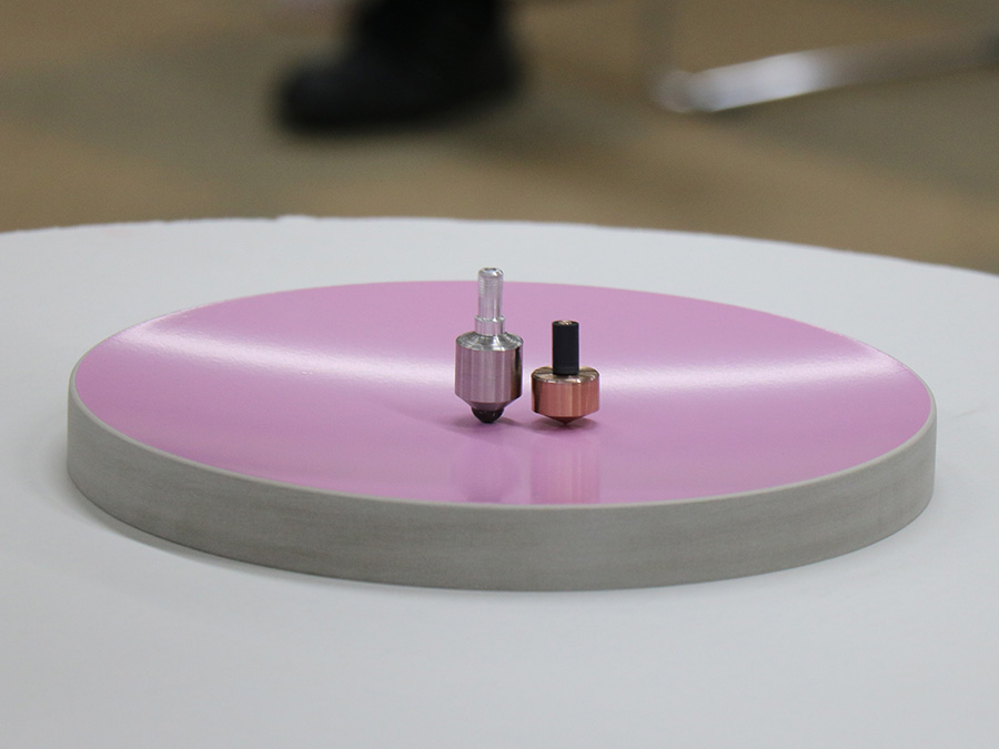 Photo:Spinning top