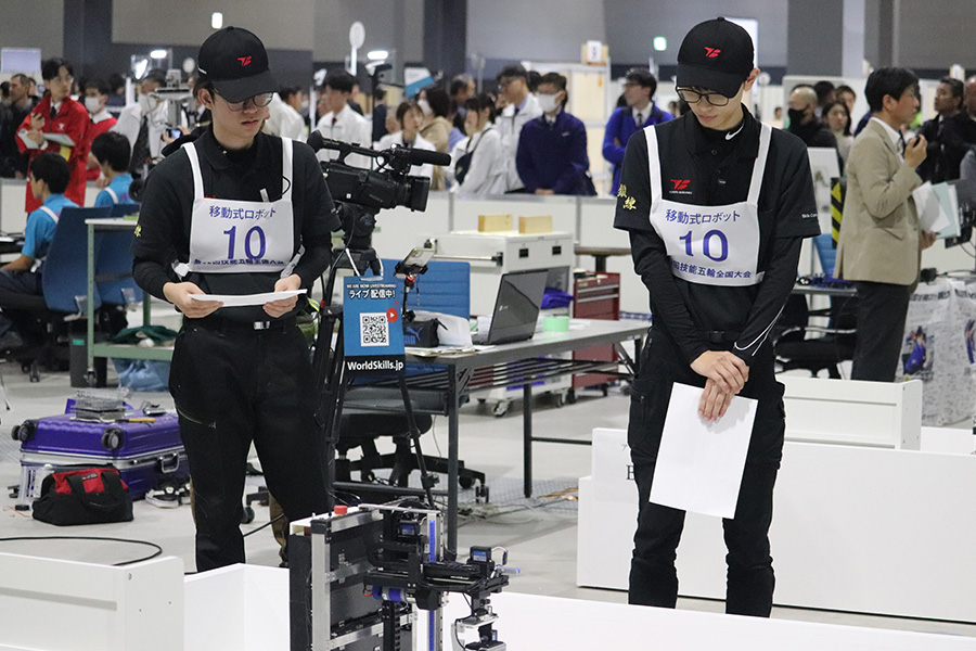 写真:移動式ロボット